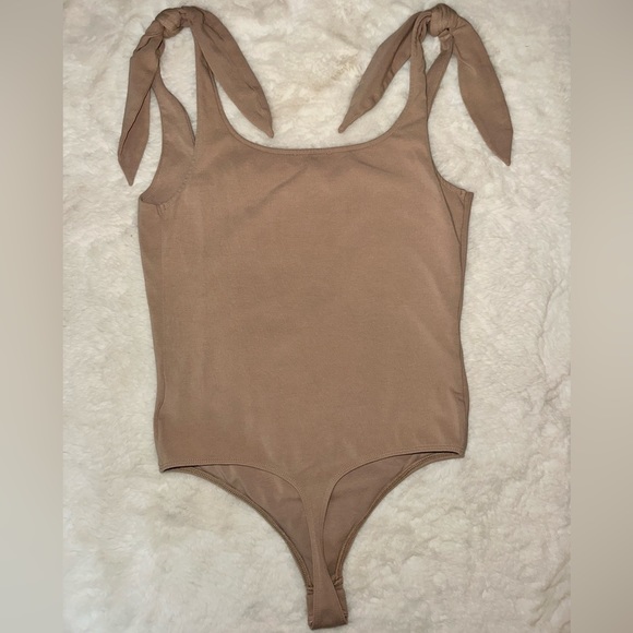 Express Tie Strap Bodysuit - Medium - Square Neck - Picture 2 of 5